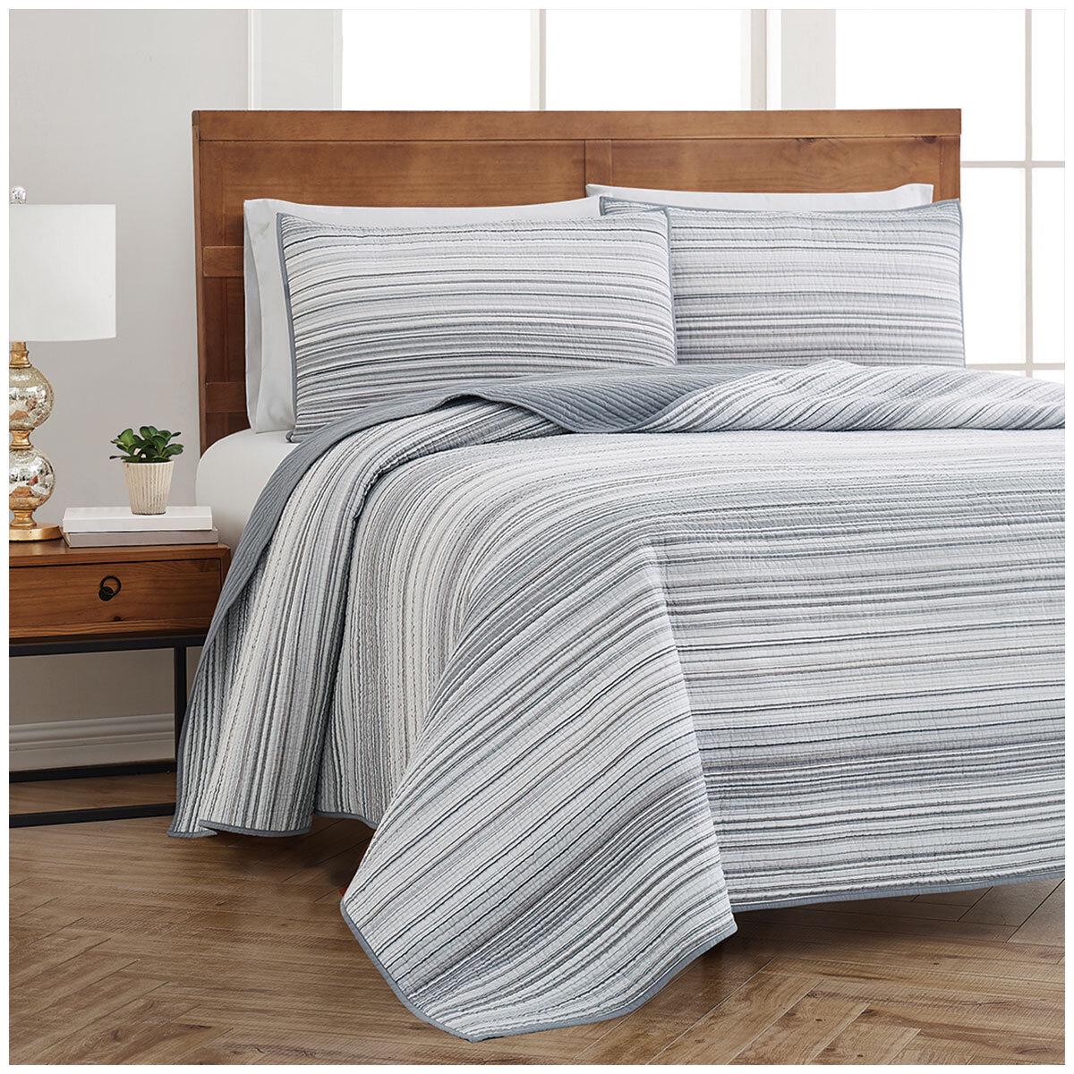 Retro Chic Quilt Set King 3 Piece