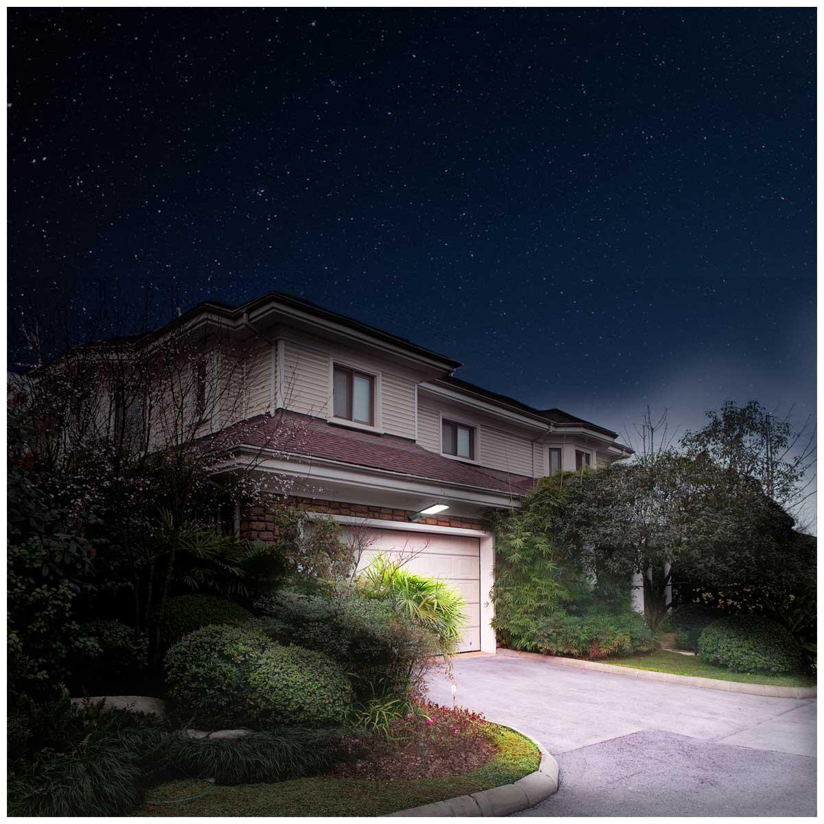 Sol-R-Brite Solar Street Light