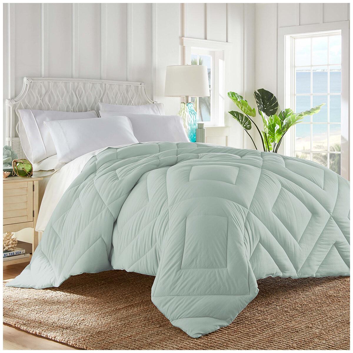 Tommy Bahama Coastal Cozy Comforter Queen Aloha Coast
