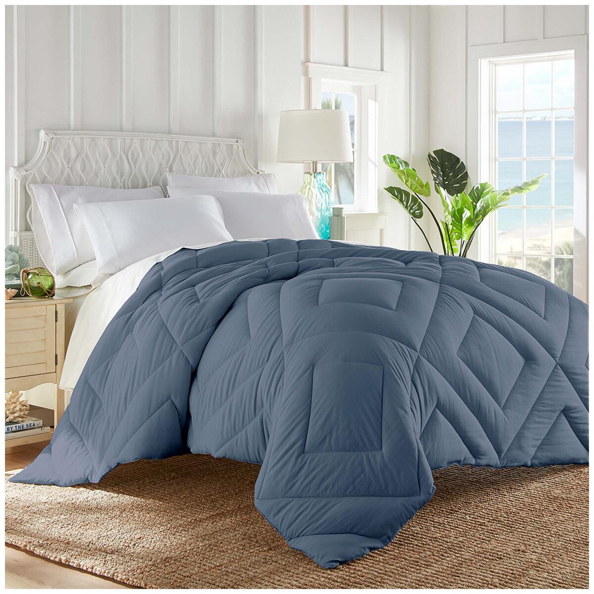 Tommy Bahama Coastal Cozy Comforter Queen Aloha Coast