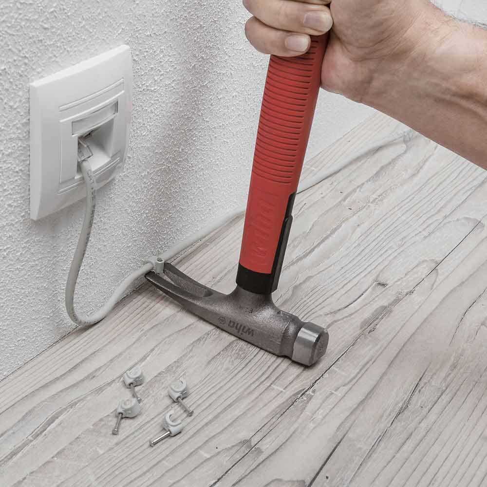 WIHA 18oz Electrician's Hammer 42071