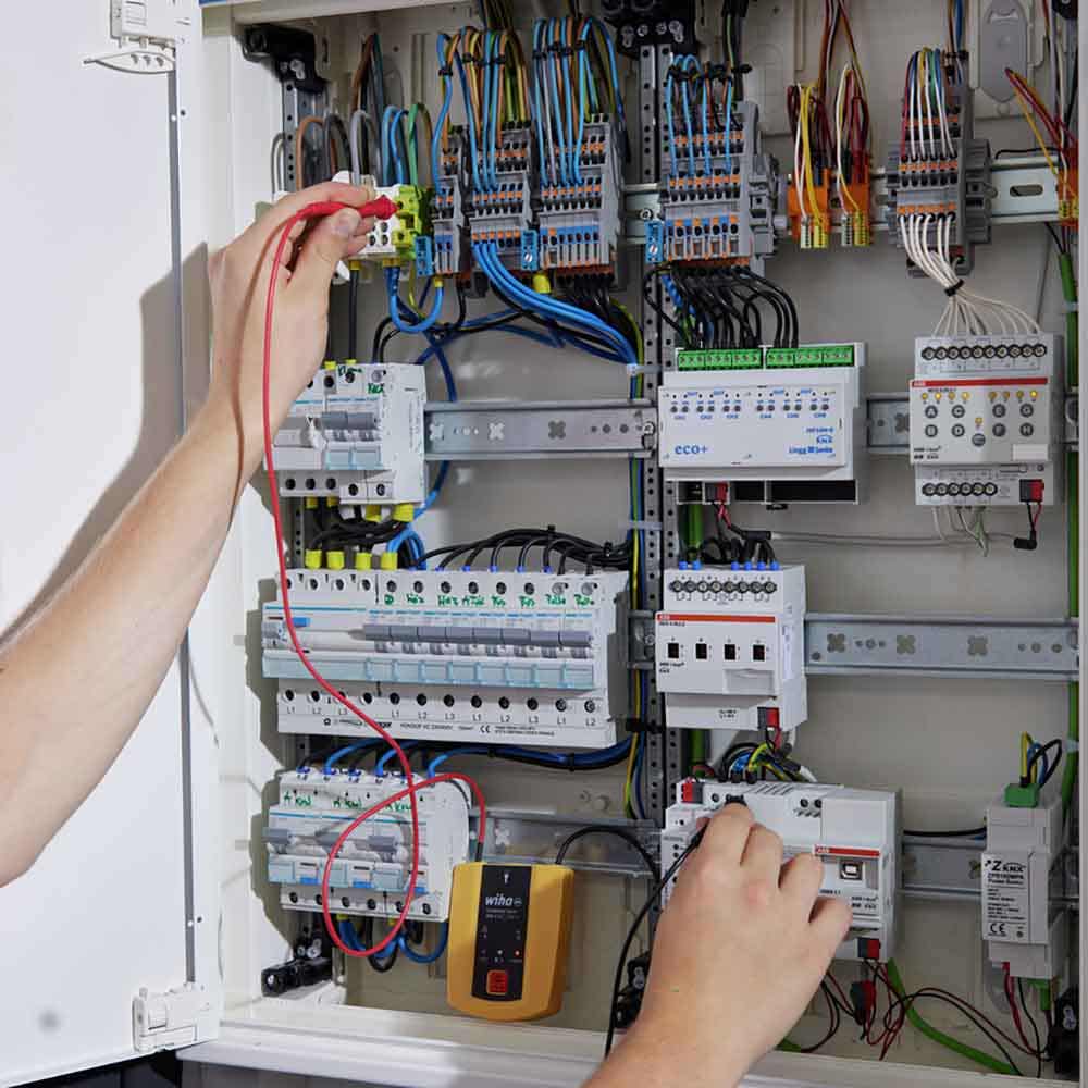 WIHA 400V AC CAT II Test Circuit 45222