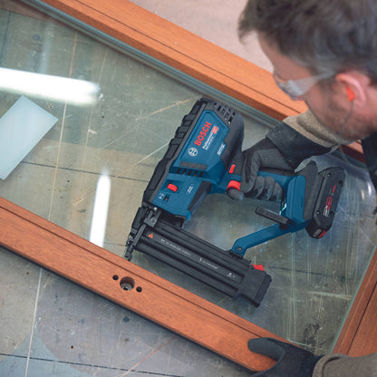 Bosch Professional Wood Nailer - 18V - Skin Only