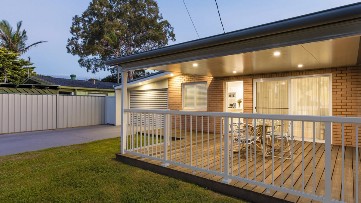 Peak Black Aluminium Deck Balustrade Post Base Cover - 90mm - Durable - Easy Install