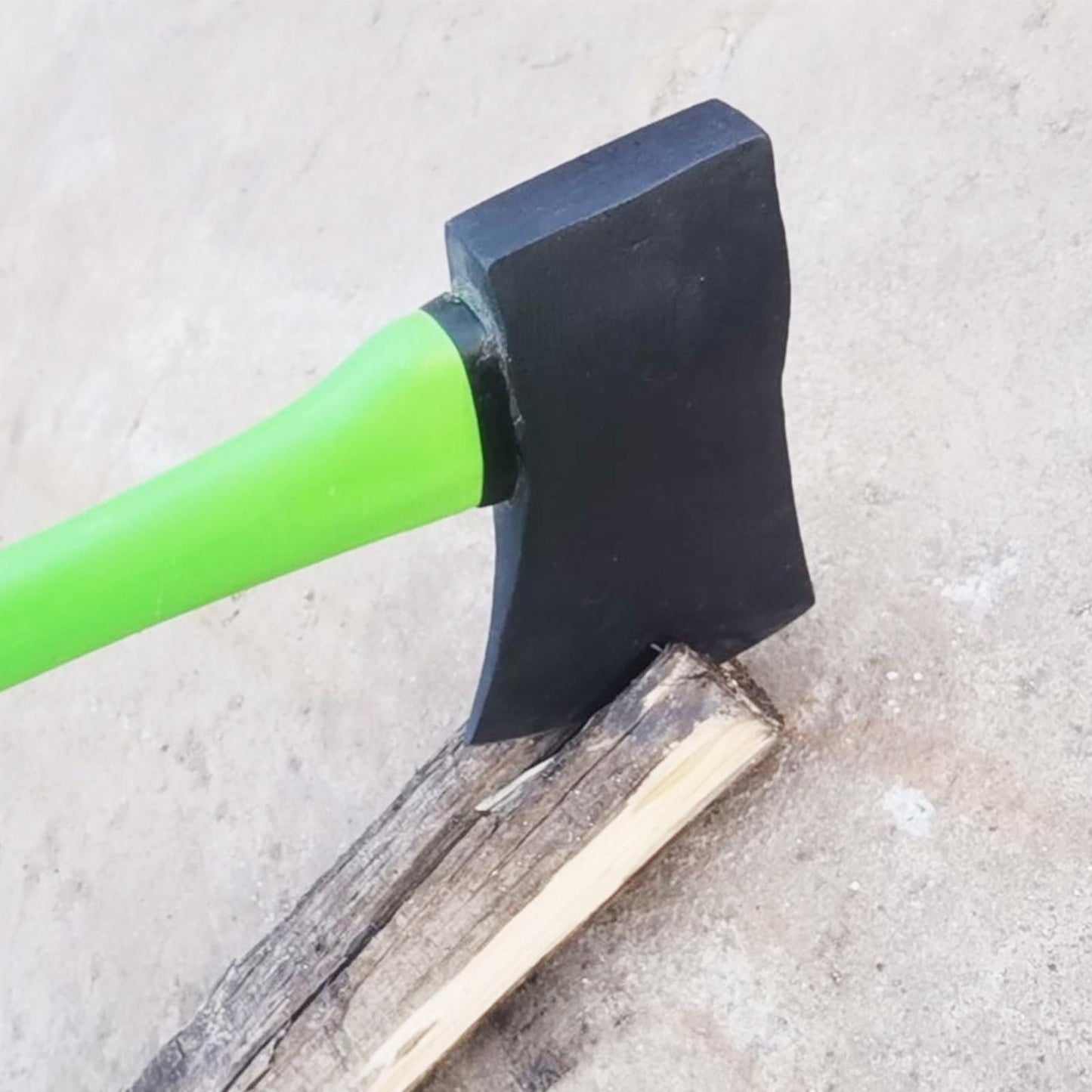 Saxon Fibreglass Axe - 1.8kg