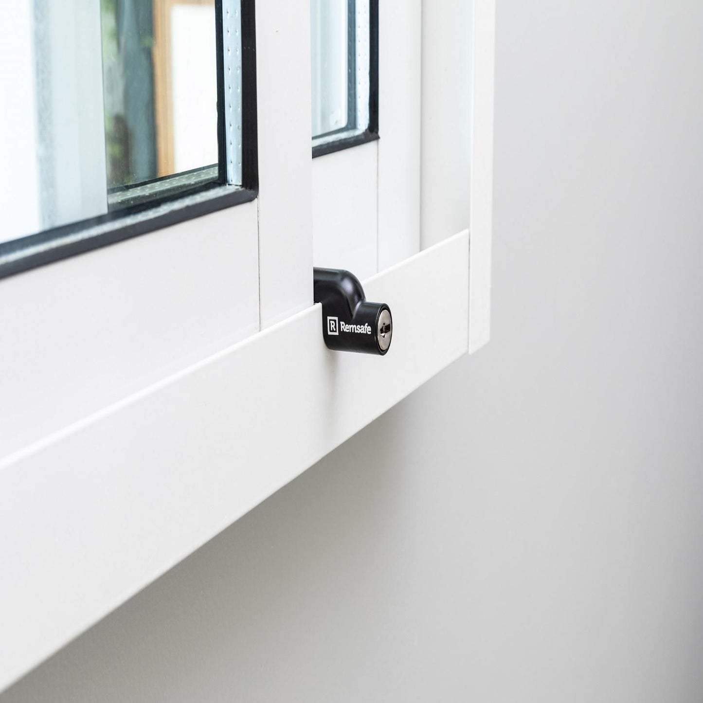 Remsafe Black Venlock Mini VL2 Window Restrictor