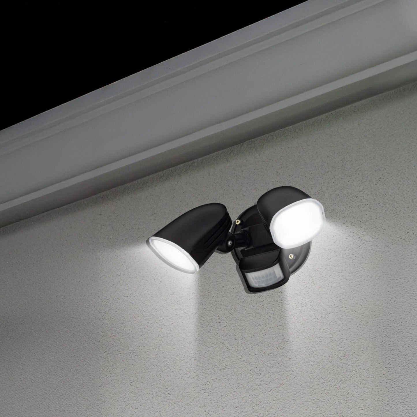 Arlec DIY Twinhead LED Security Sensor Floodlight - 160 x 150mm - Black