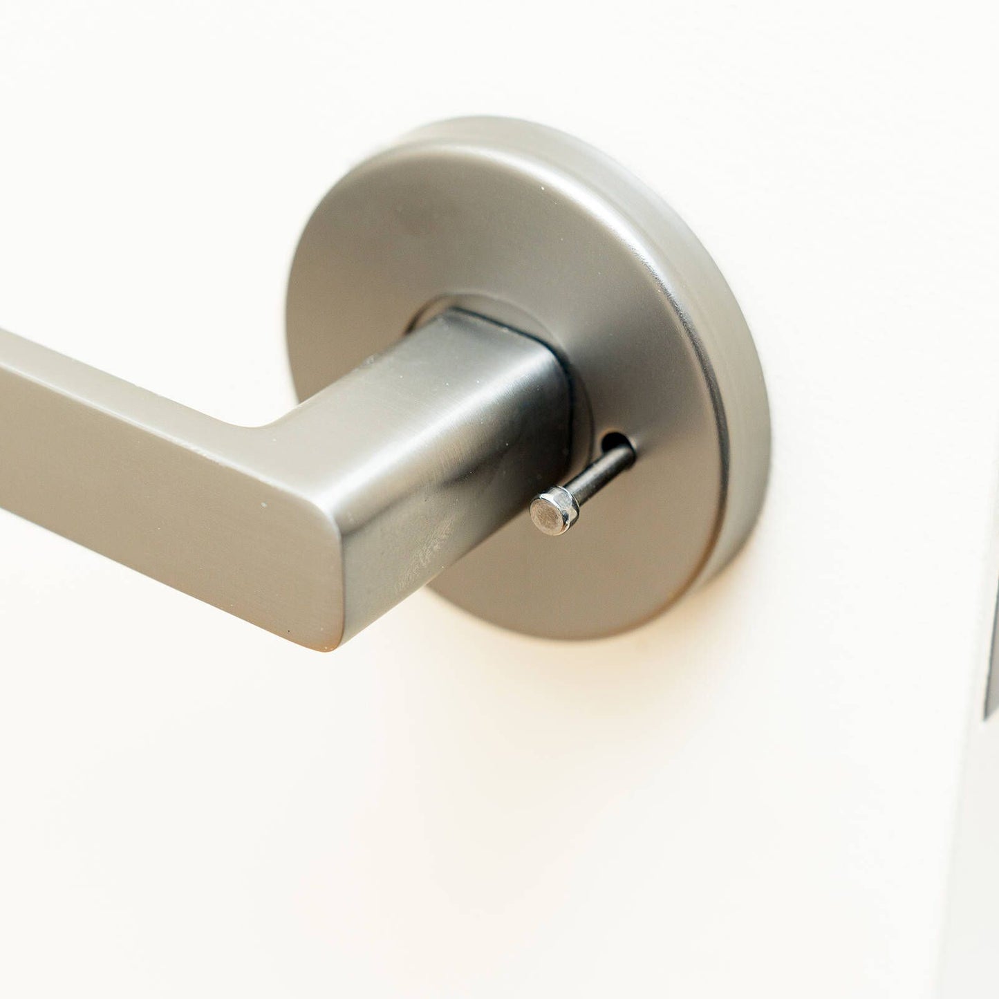 Ikonic Gunmetal San Fran Privacy Lever Set