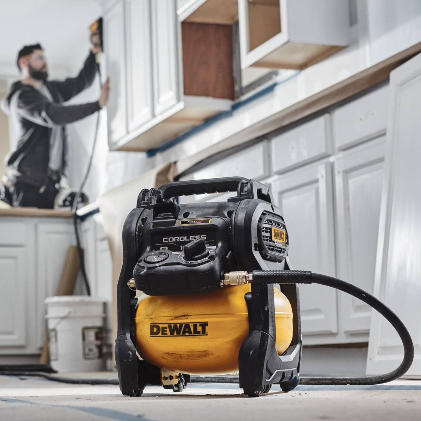 Dewalt Compressor - 18V - 10L - DCC1018N-XJ