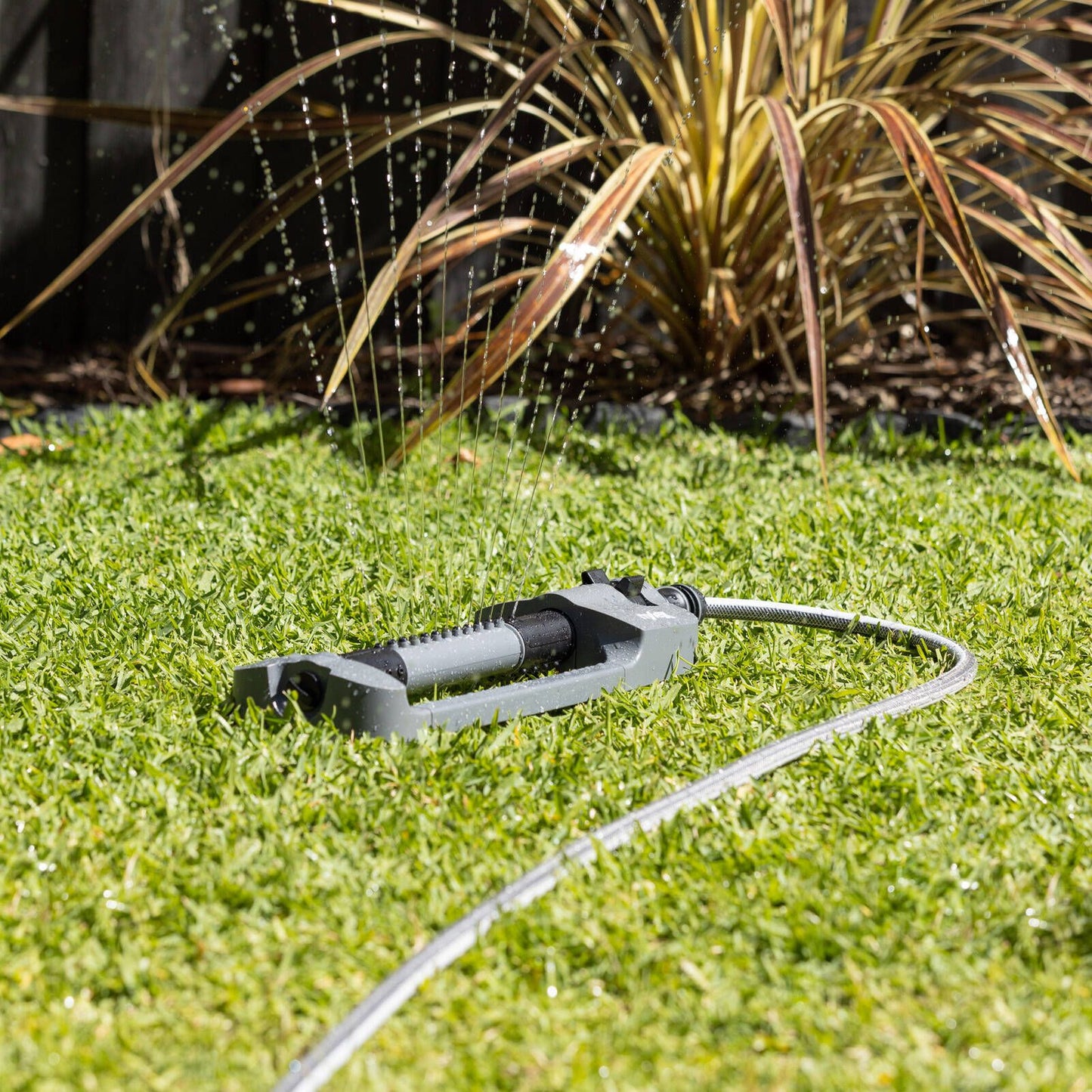 Nylex Recycled Plastic Oscillating Sprinkler - 19 Nozzles