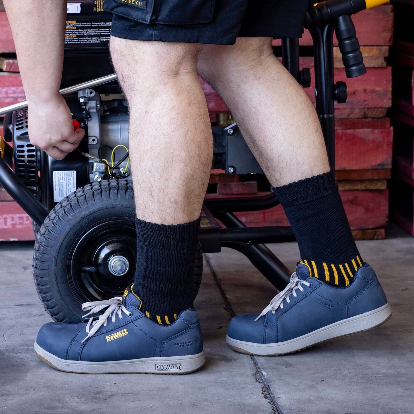 Dewalt Navy Milbank Safety Work Shoe - Size 11