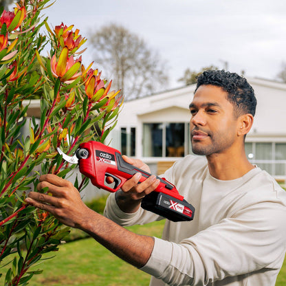 Ozito PXC 18V Cordless Pruning Secateurs - 2.5Ah Kit - 25mm