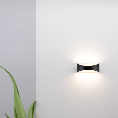 Arlec Black Marina CCT LED Exterior Wall Light - 8W - 250 Lumens
