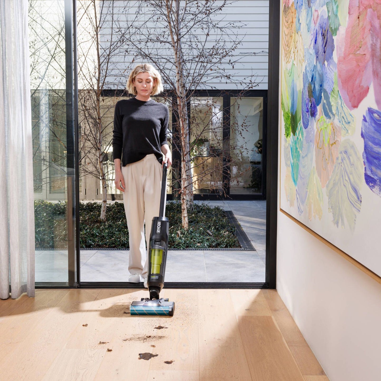 Ryobi ONE+ HP Brushless Wet and Dry Hard Floor Cleaner Kit - 4.0Ah - 260 x 360 x 711mm