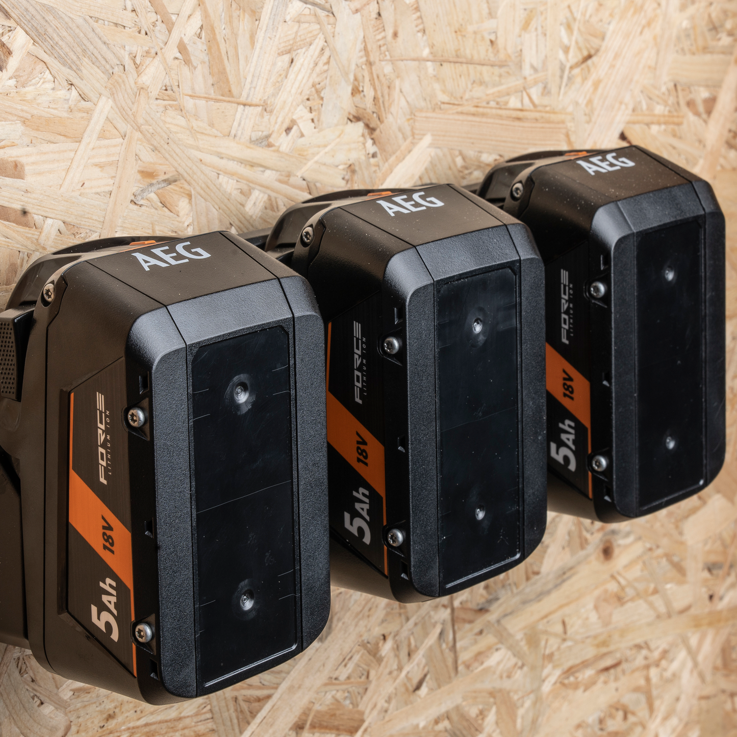AEG 3 Port 18V Battery Holder - 114 x 26 x 294mm
