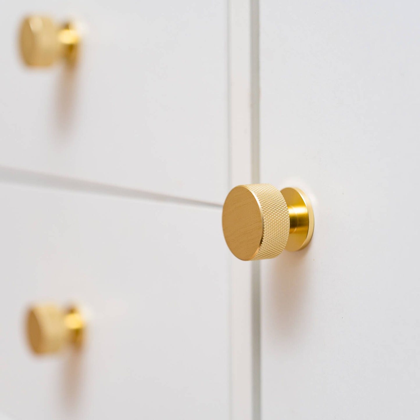 Taskmaster Knurled Cabinet Knobs - 32mm - Brushed Brass - 4 Pack