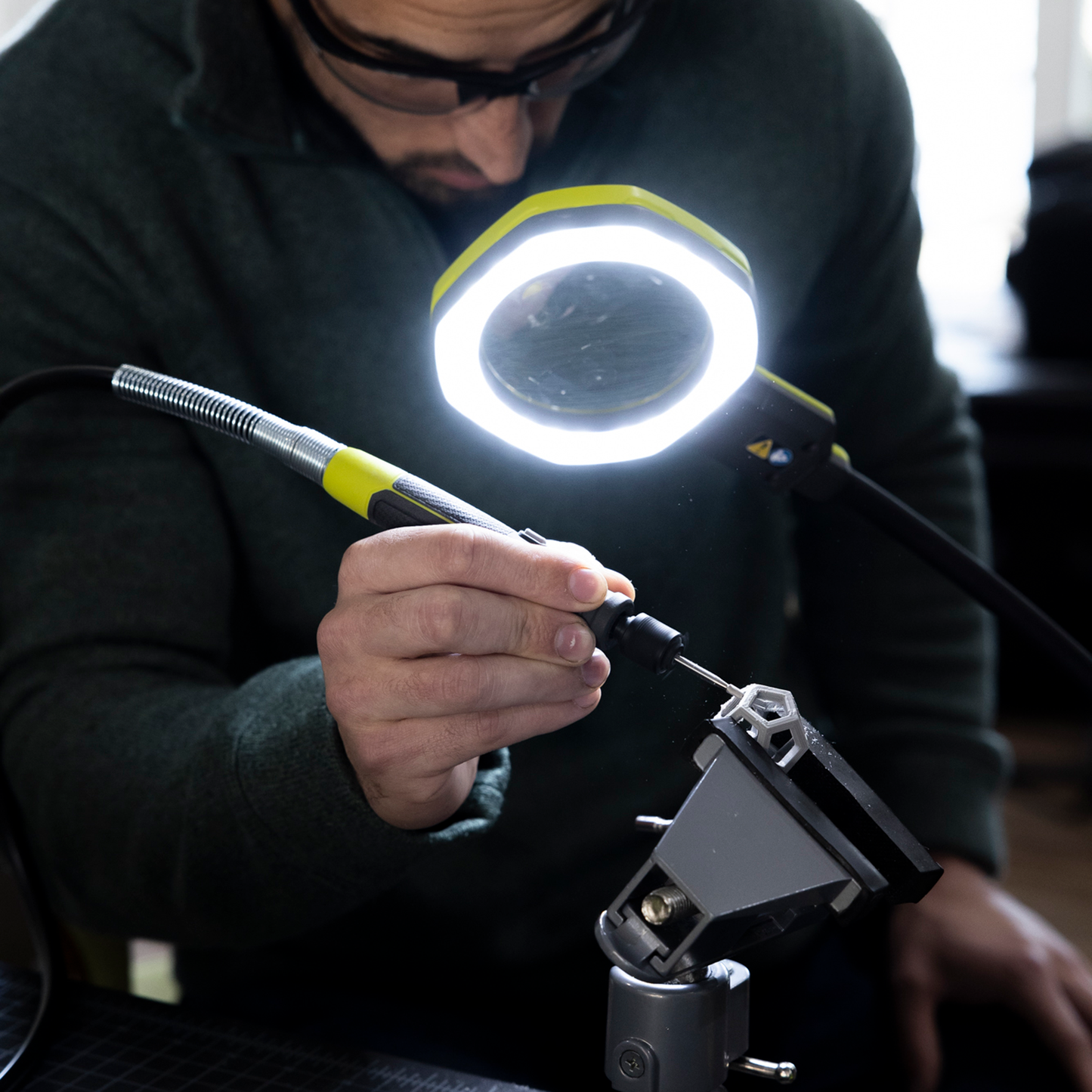 Ryobi Magnifying Clamp Light - RML18 - 18V ONE+ - 2.25X & 5X