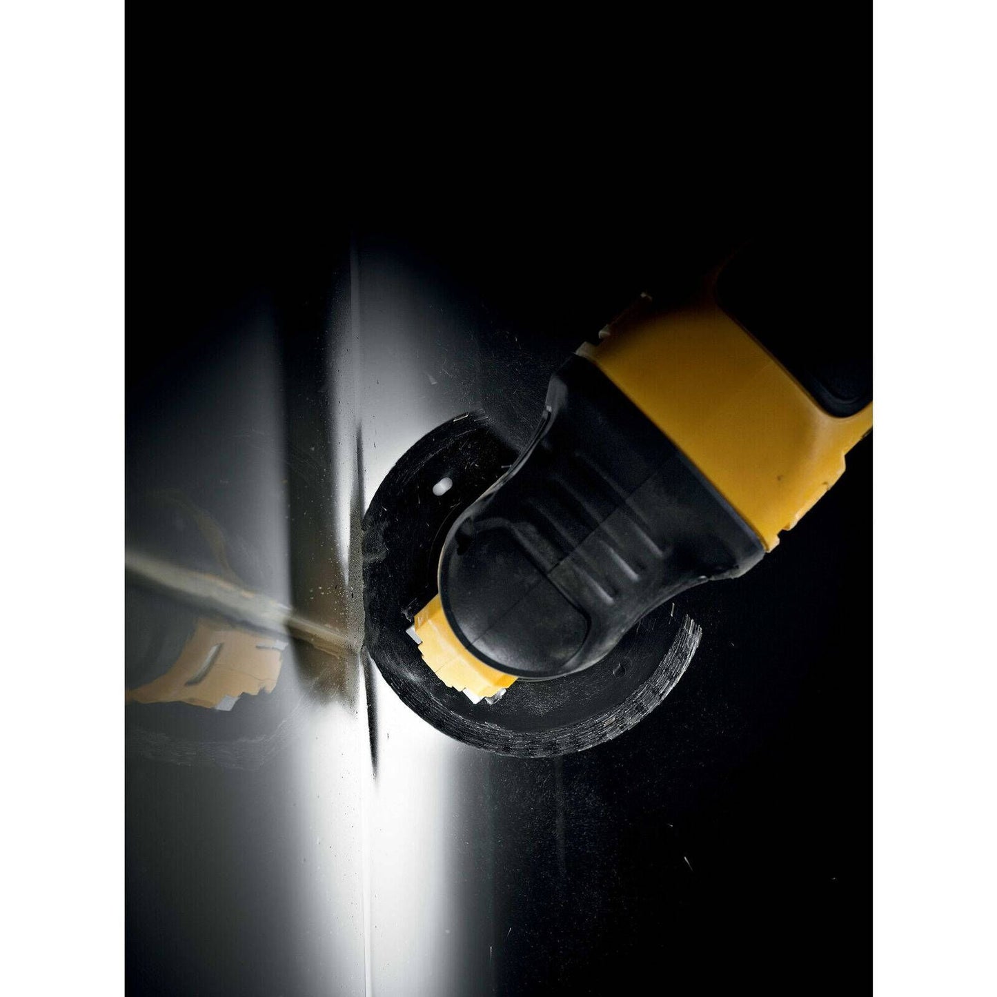 Dewalt Oscillating Multi Tool Carbide Grout Removal Blade - 3mm