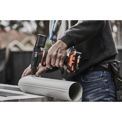 AEG Compact Rivet Gun - 18V - 4.8mm - 5Ah Kit