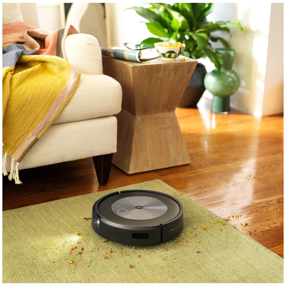 iRobot Roomba J7+ Robot Vacuum J755800
